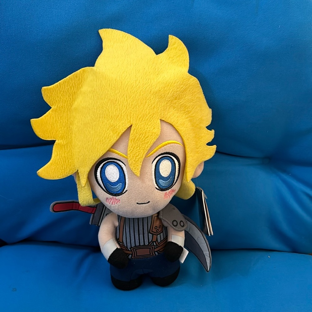 Final Fantasy Cloud Plush Rated Above 0 - 3 Years Old NWTS